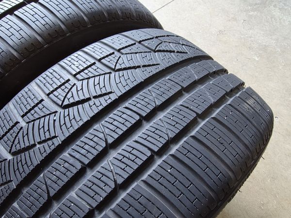 285/30/19 PIRELLI 2бр
