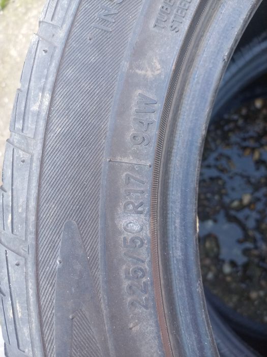 Гуми Toyo 225/50/17 2 броя