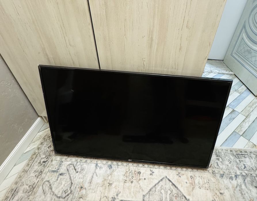 Телевизор LG диагональ 110 см/рабочий