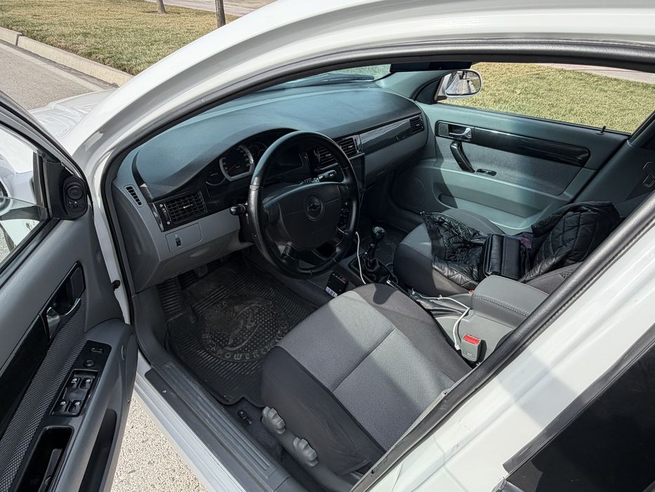 Lasetti 2010 2-pozitsiya