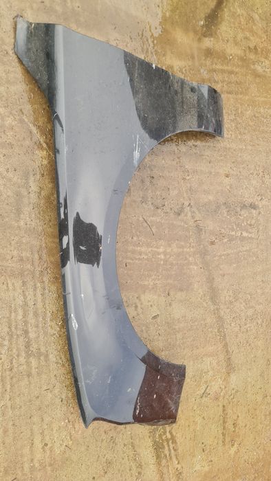 Aripa stanga fata Audi A8 4H D4