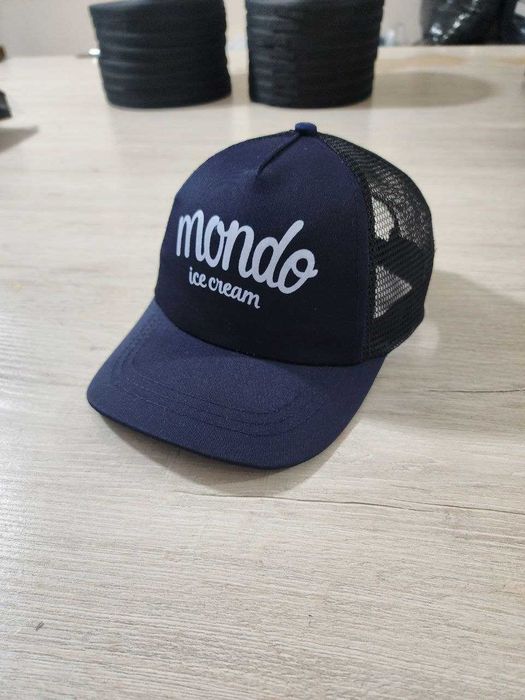 Rekalama mahsulotlari-Poligrafiya futbolka vizitka flayer termoz bejik