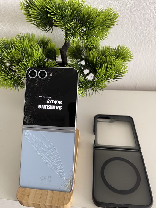 Samsung Flip 6 256Gb stare buna