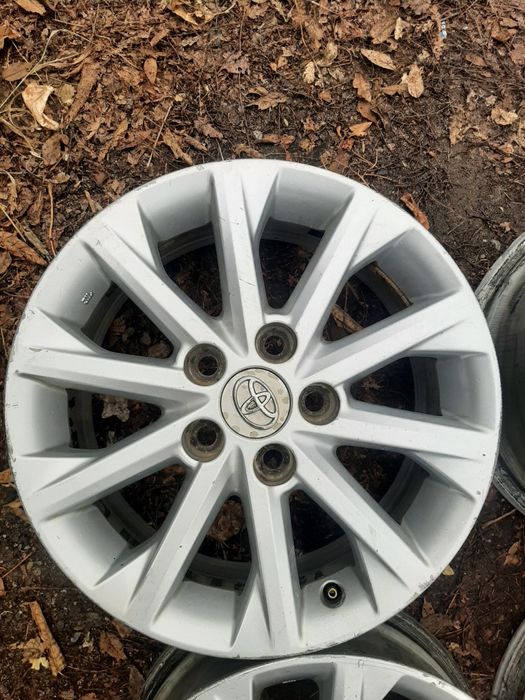 Продам диски р16 тойота. Оригинал