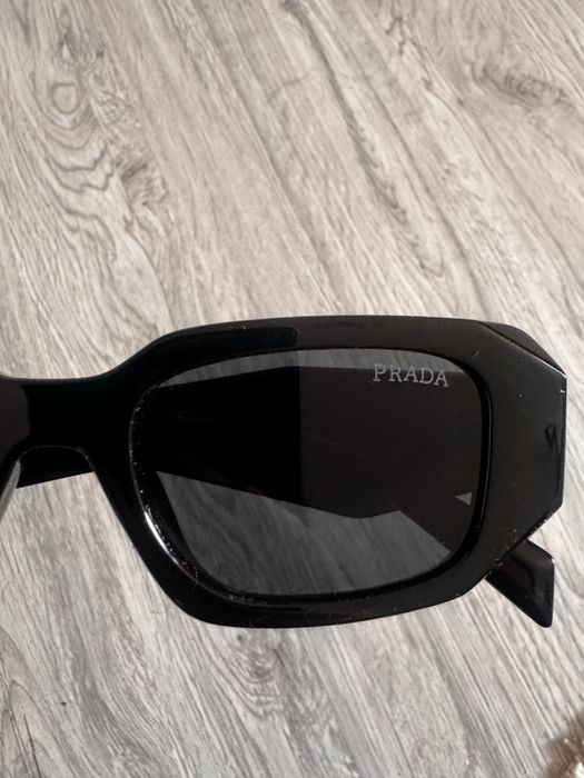 ochelari de soare prada