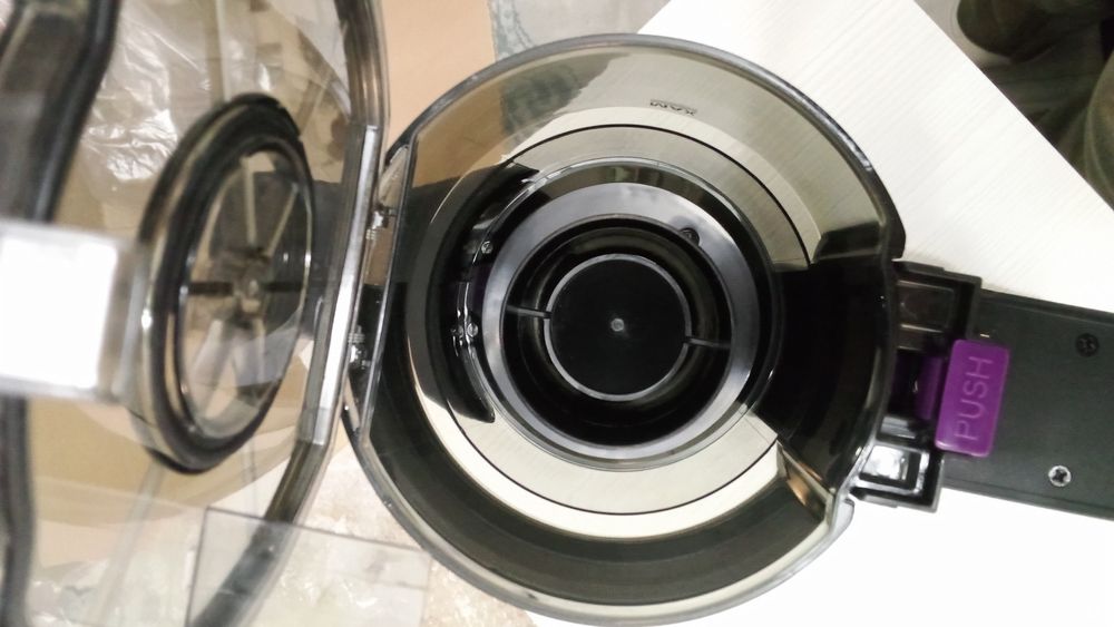 Пылесос новый.  50000 т