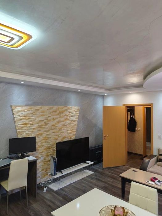 Дава се под наем Двустаен апартамент в Пловдив, Южен - 65 кв.м за 425 € - Снимка #2