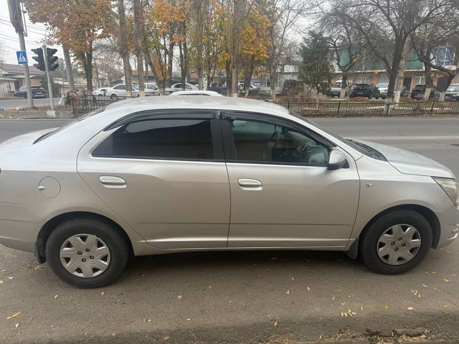 Кобальт 2014 автомат 2 позиция