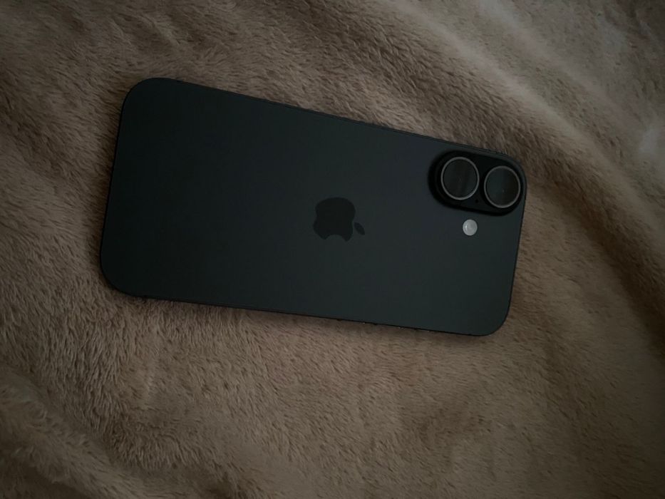 iPhone 17,черный