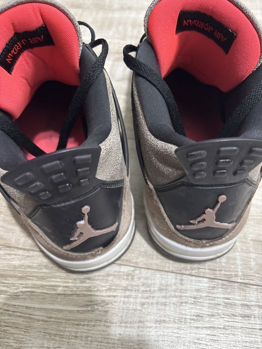Air Jordan 4 Taupe Haze