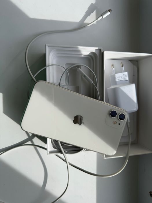 Продам айфон 11, 256 GB. В хорошем состоянии