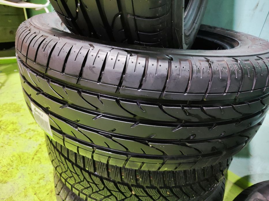 2 бр летни 235/55/17 Bridgestone