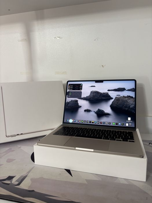 Macbook m2 AIR 2022 ca NOU 95% baterie