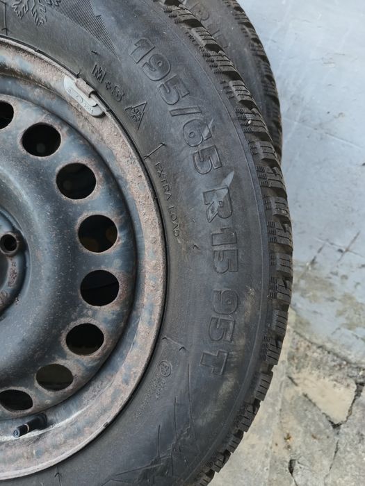 Anvelope de vânzare