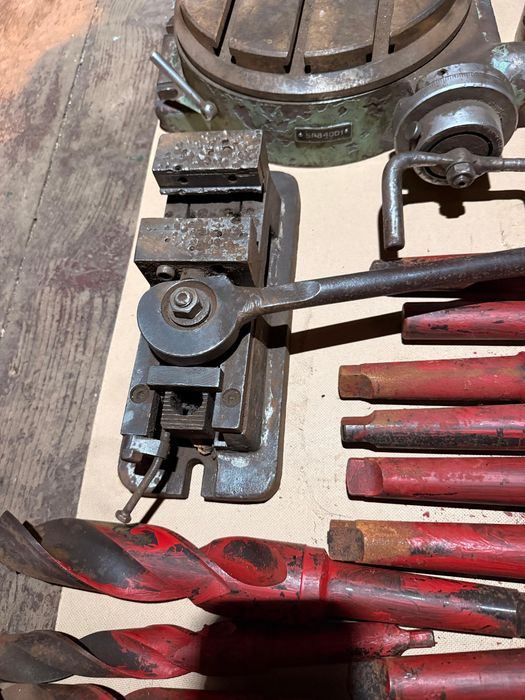 Universal, masa rotativa, burghie, menghina.