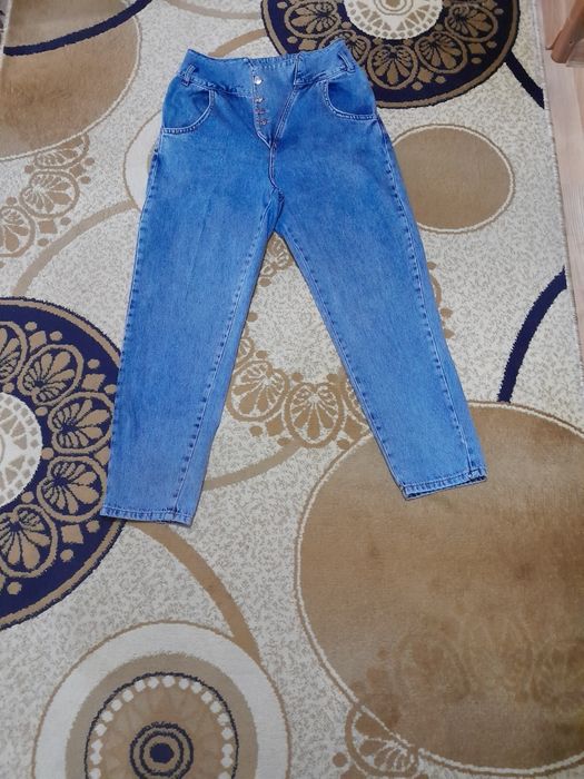 Джинсовые брюки  на 46-48 размер