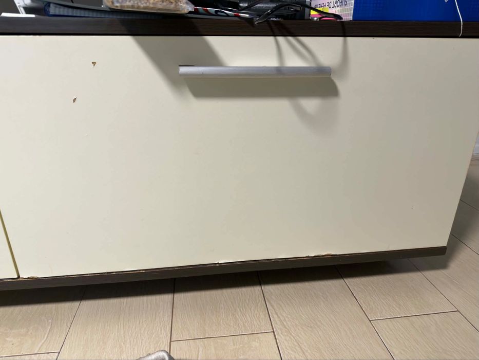 Se vinde mobila de sufragie