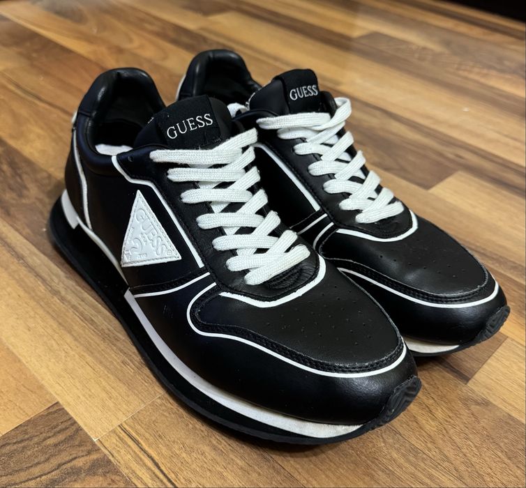 Обувки GUESS-мъжки