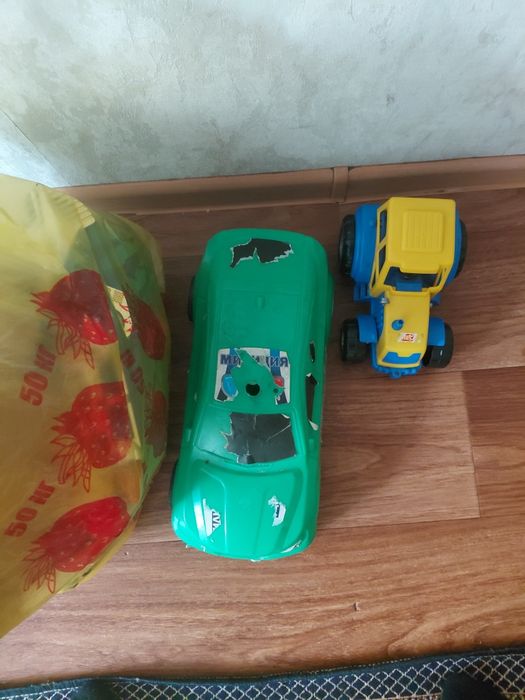 Хорошо состаяане игрушки много машина