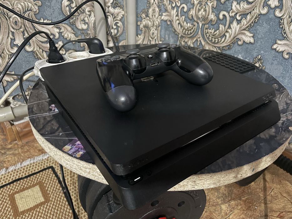 Sony Playstation 4 Slim 1 Tb Срочно!!!