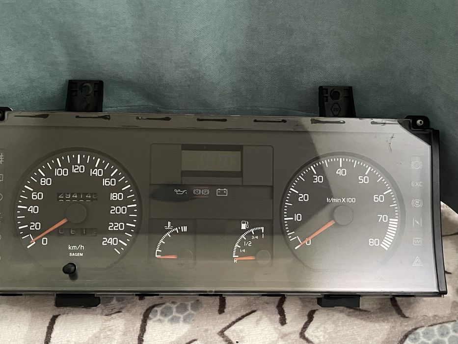 Километраж за Рено Клио  1.8 16V