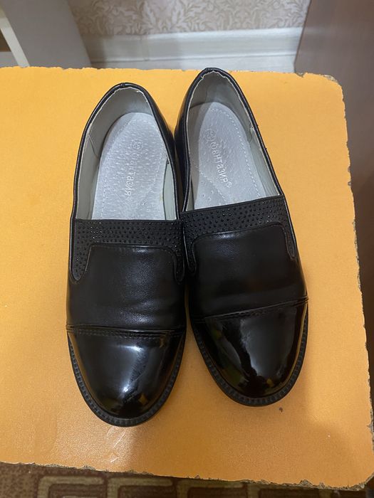 Туфли для девочек и мальчиков