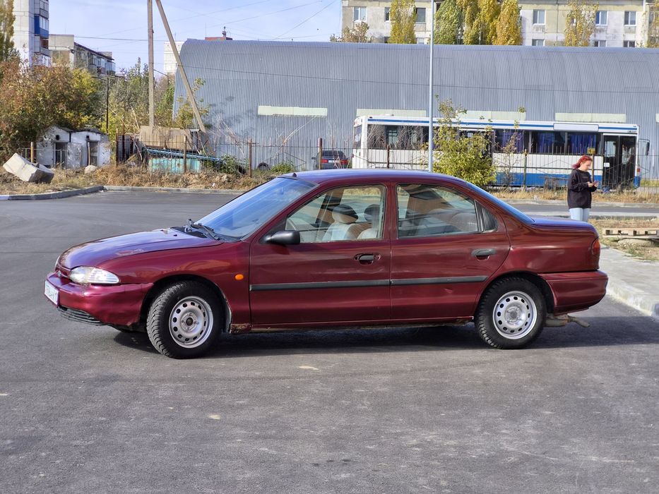 Продам Mondeo 1.8