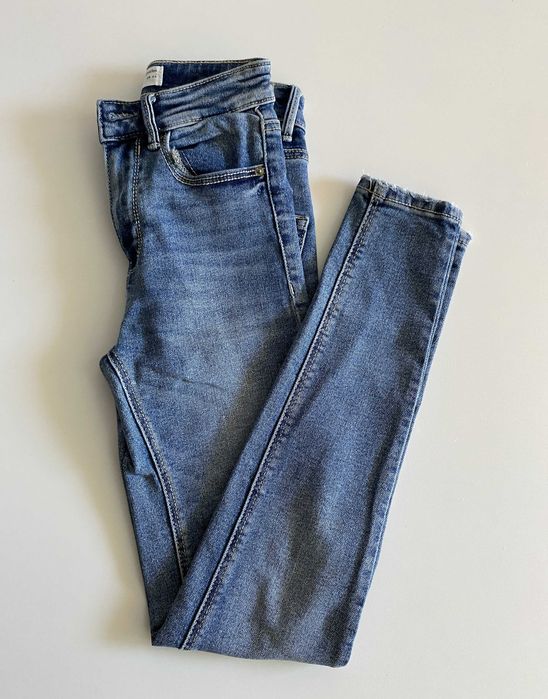 Дънки Stradivarius, Zara, Pull&Bear