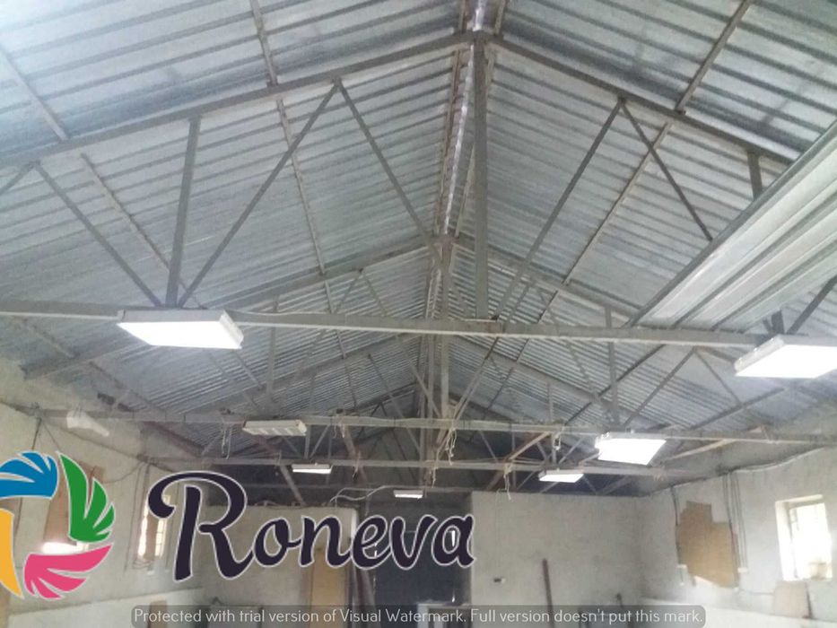 Урегулиран поземлен имот 2550 м2 и склад 874 кв с.Левски