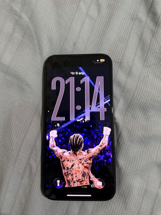 Айфон 13  сатам срочна идеальный