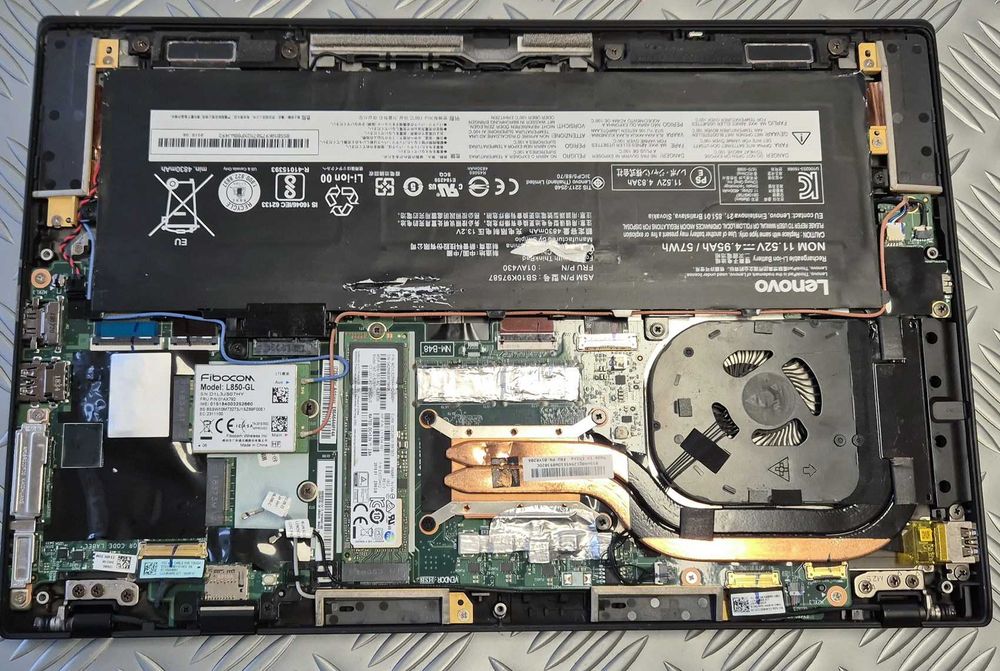 Lenovo ThinkPad X1 Carbon Gen 6 - i7-8650U, LTE/4G, Счупен Екран