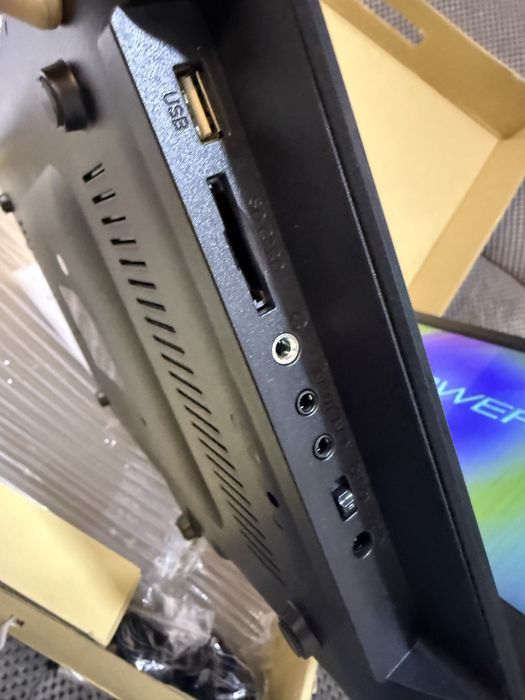 Media Player 15.6 camion bus