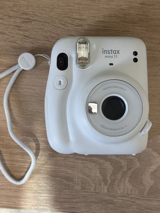 Продам фотоаппарат Insta x 11 mini