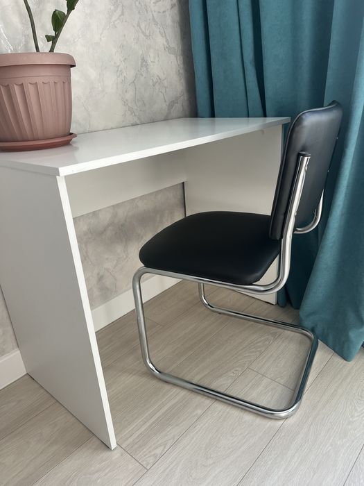 Продам стол со стулом