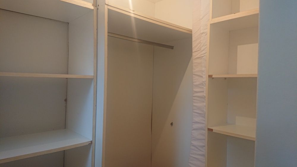 Дава се под наем Тристаен апартамент в София, Гоце Делчев - 150 кв.м за 841.5 € - Снимка #16