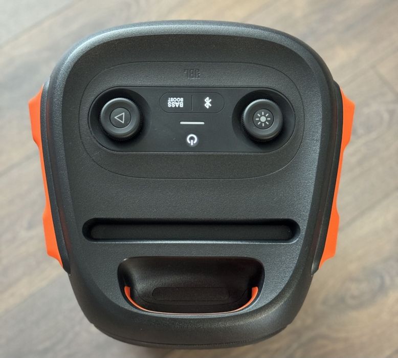 Продам калонку JBL 110.