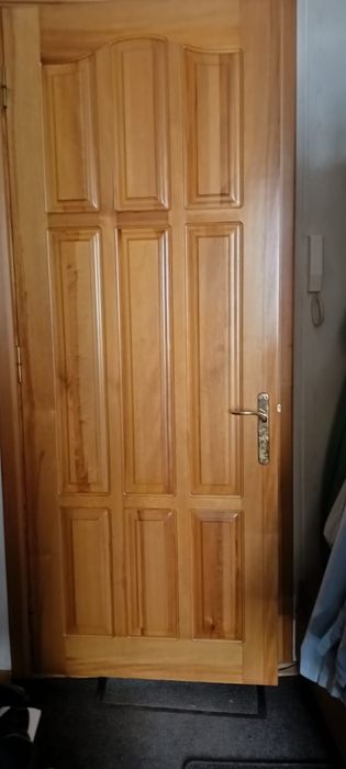 Продам двери в отл. сост.