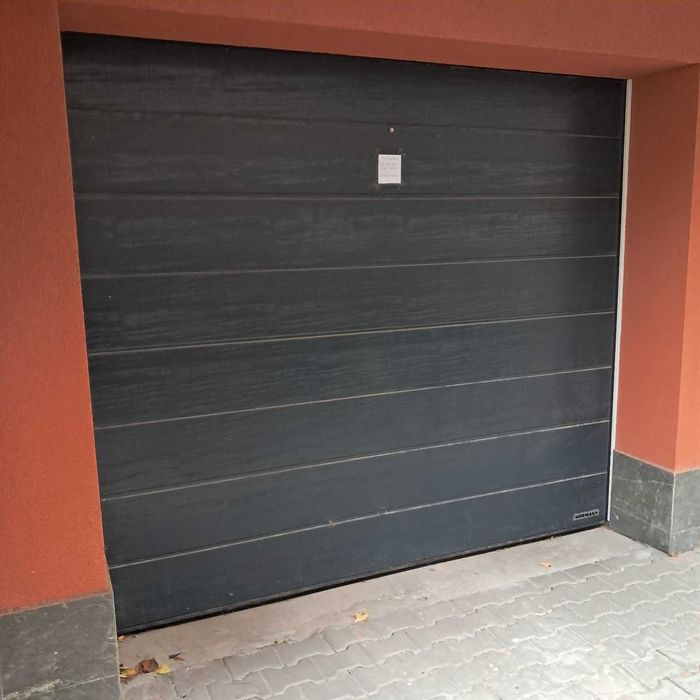 Дава се под наем Гараж / Паркомясто в Варна, Левски - 22 кв.м за 153 € - Снимка #1