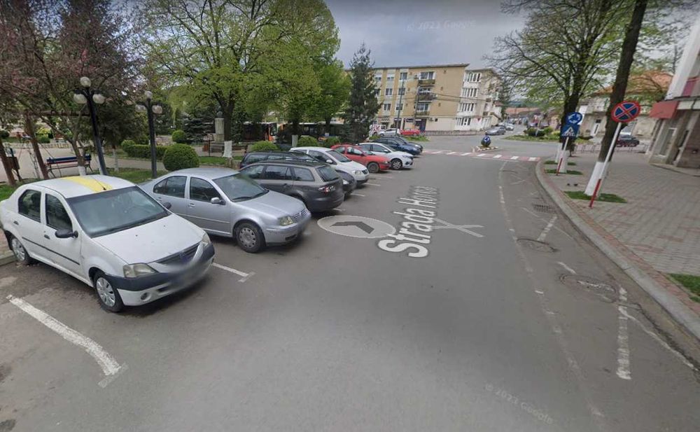 Spatiu de inchiriat Str. Horea Tarnaveni langa Posta cu vad comercial