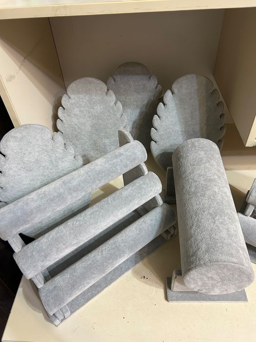 Кольца серьги браслеты