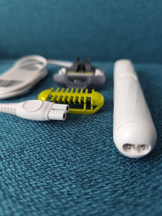 Aparat electric de ras și tuns Philips OneBlade Intimate qp1924/30, + 1 lamă SkinProtect, unisex