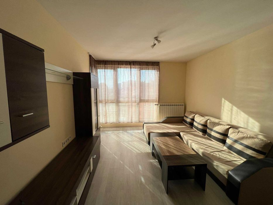 Двустаен ап. под наем в кв. Надежда 3