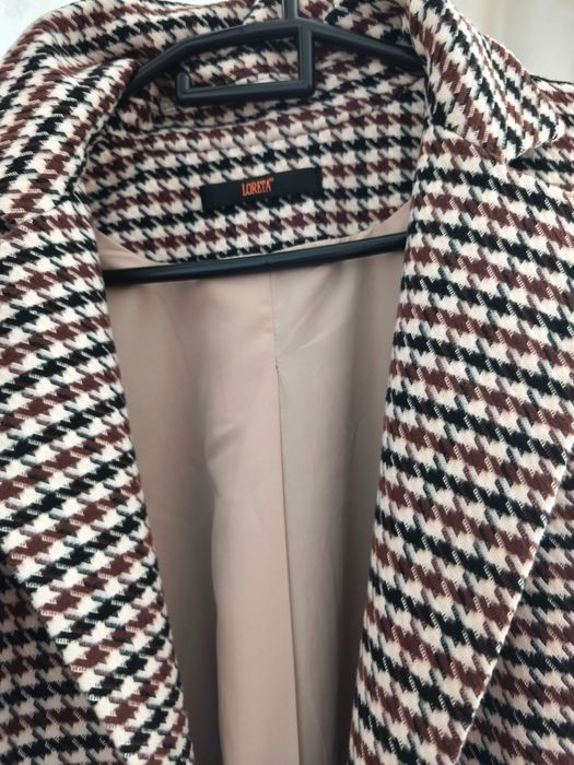 Демисезонное пальто 48 р