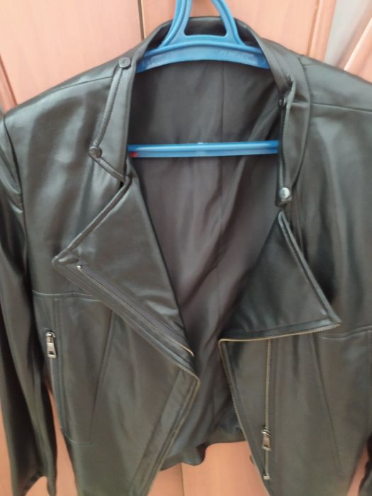 Продам куртку кожанную
