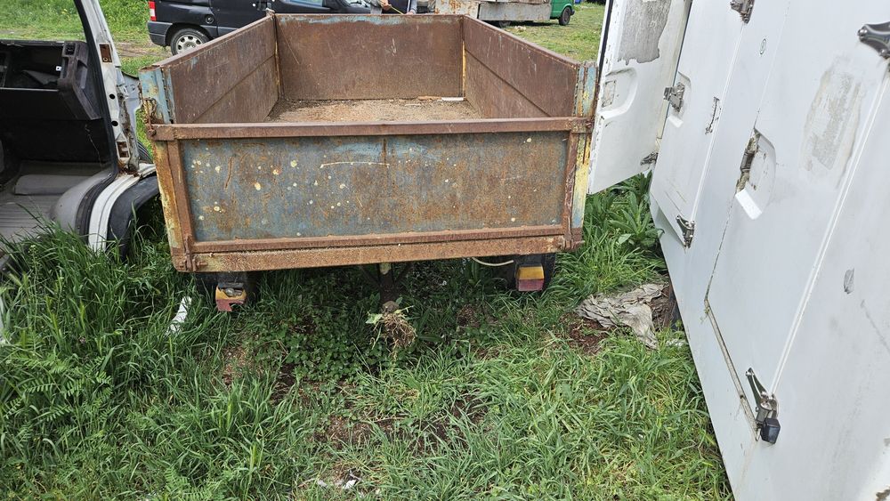 Самосвално тракторно ремърке