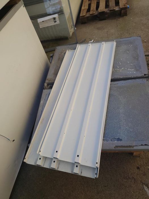 Vitrină verticală AHT Vento 375 cm / Profesional