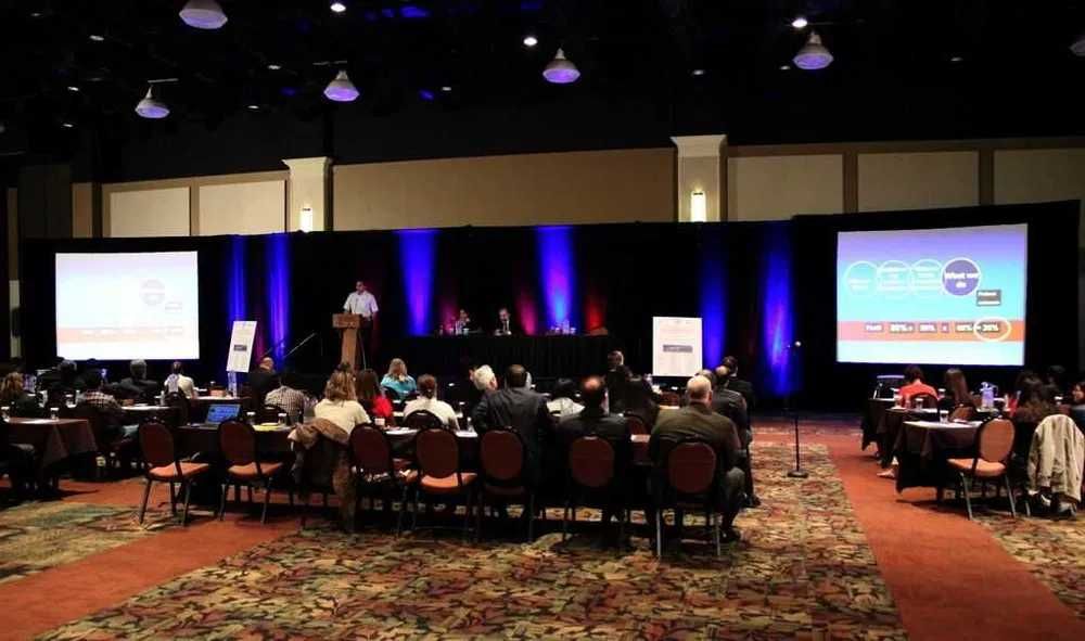 Sonorizari Inchirieri boxe RCF JBL-Party Nunti crestine Proiector