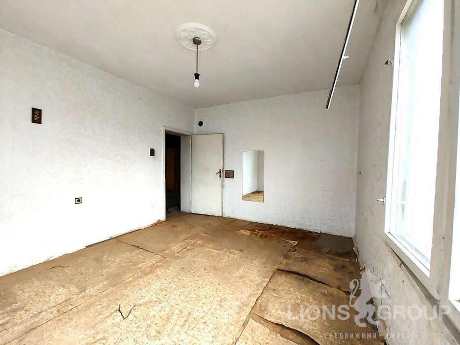 Продава се Етаж от къща в с. Тополи, Област Варна - 162 кв.м за 392 €/кв.м - Снимка #11