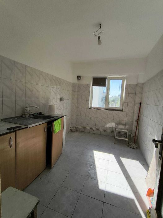 Apartament cu 3 camere de vanzare Mangalia sos. Constantei
