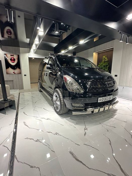 Продается представительский HYUNDAI GRAND STAREX